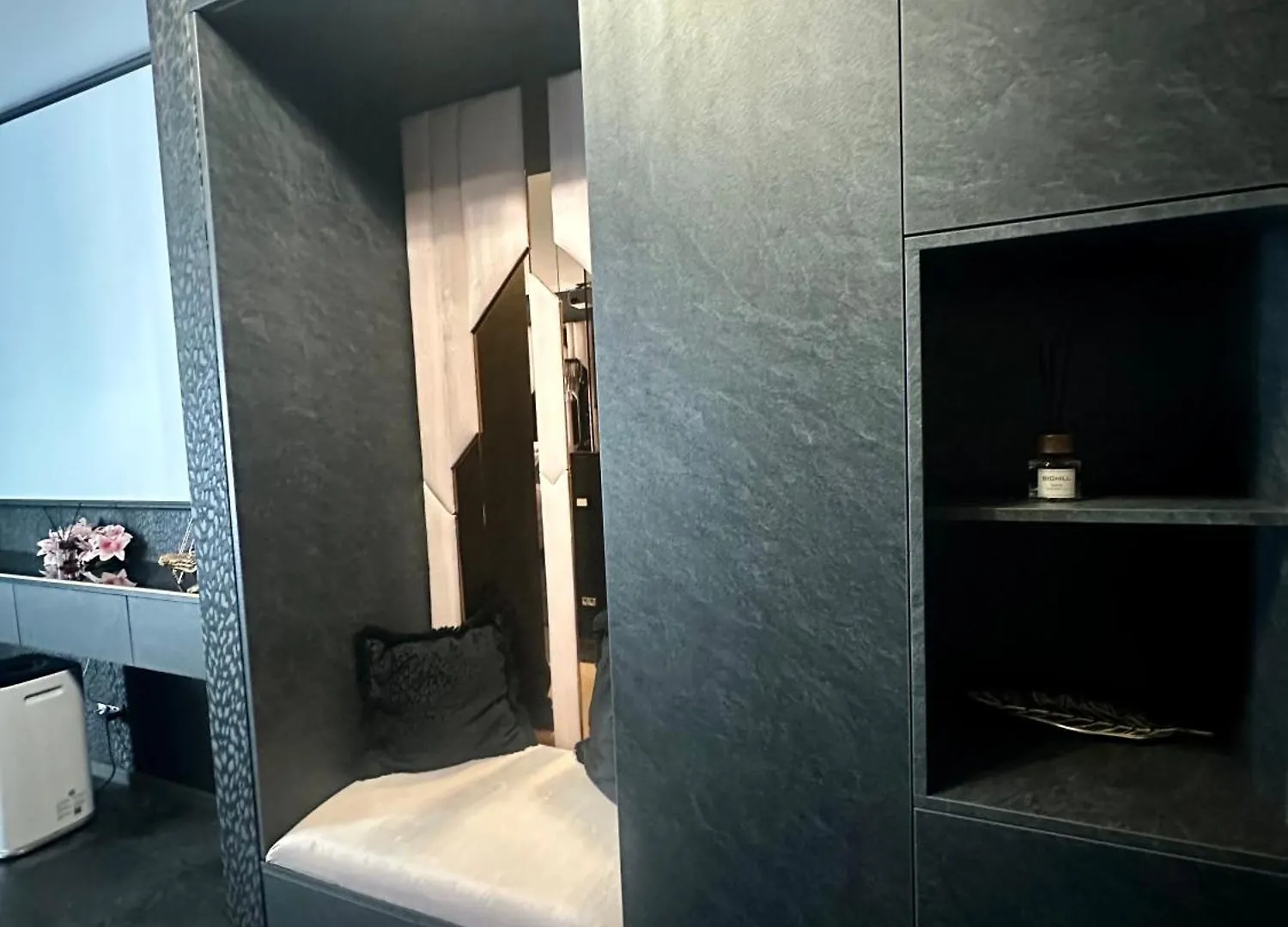 Love Room Secret-Private Jacuzzi Spa & Cinema Bucuresti Voluntari Apartment